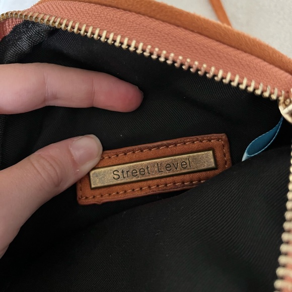Street Level Purse - Picture 5 of 6